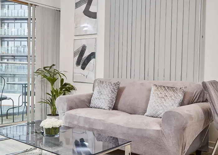 Deluxe Modern & Free Secure Parking! Leeds (West Yorkshire)