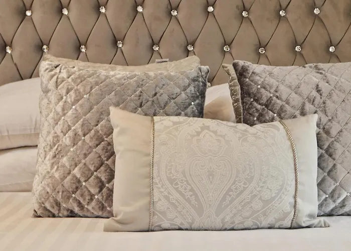 Apartamento Deluxe Modern & Free Secure Parking!