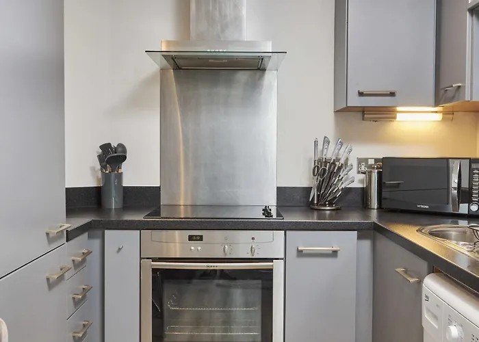 Deluxe Modern & Free Secure Parking! Leeds (West Yorkshire)