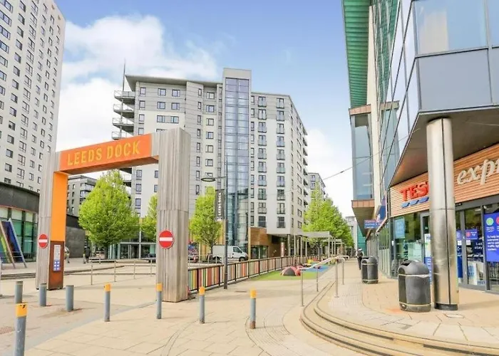 Apartamento Deluxe Modern & Free Secure Parking! *