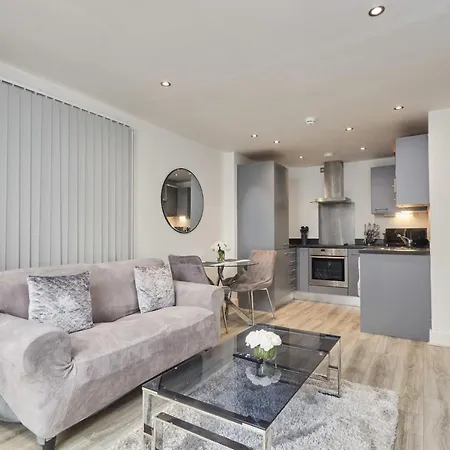 Deluxe Modern & Free Secure Parking! דירה לידס